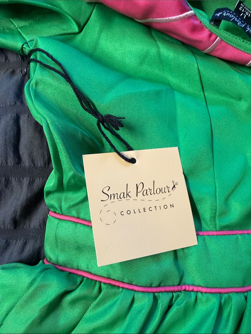 Unique Vintage | Smack Parlour petal Dress - Picture 4 of 4